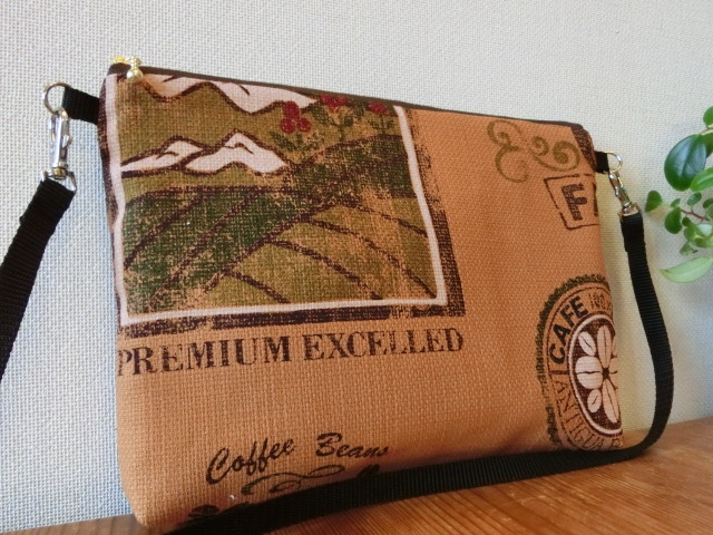 ｈ ハンドメイド １１号帆布 長財布も入る サコッシュ 厚地 ショルダーバッグ 珈琲袋風プリント ブラウンの画像1