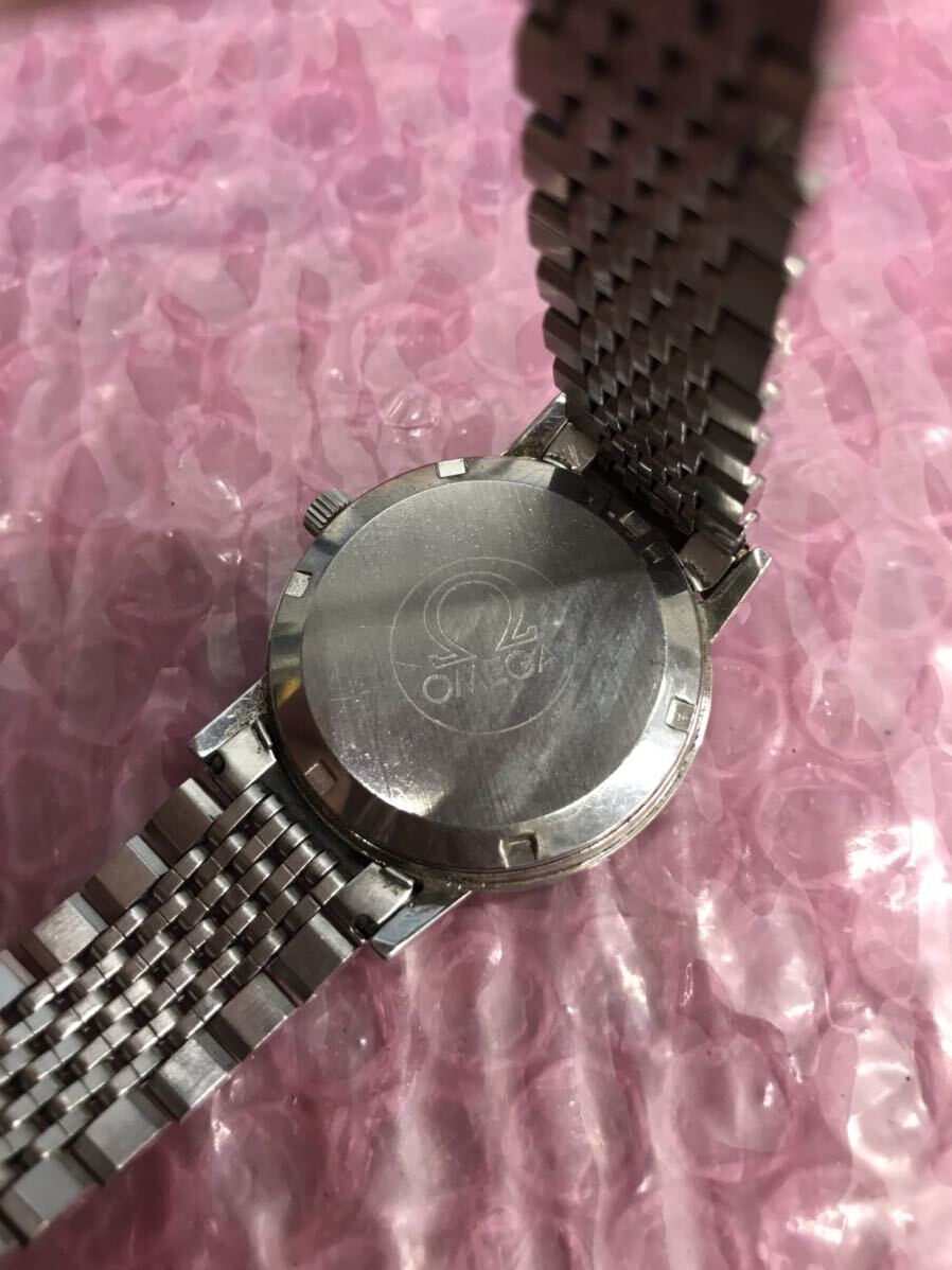 OMEGA オメガ ジュネーブ Geneve 腕時計 自動巻 デイト 3針 ベルト全長約19cm 稼動品　時間の精度未確認　(60s)_画像3