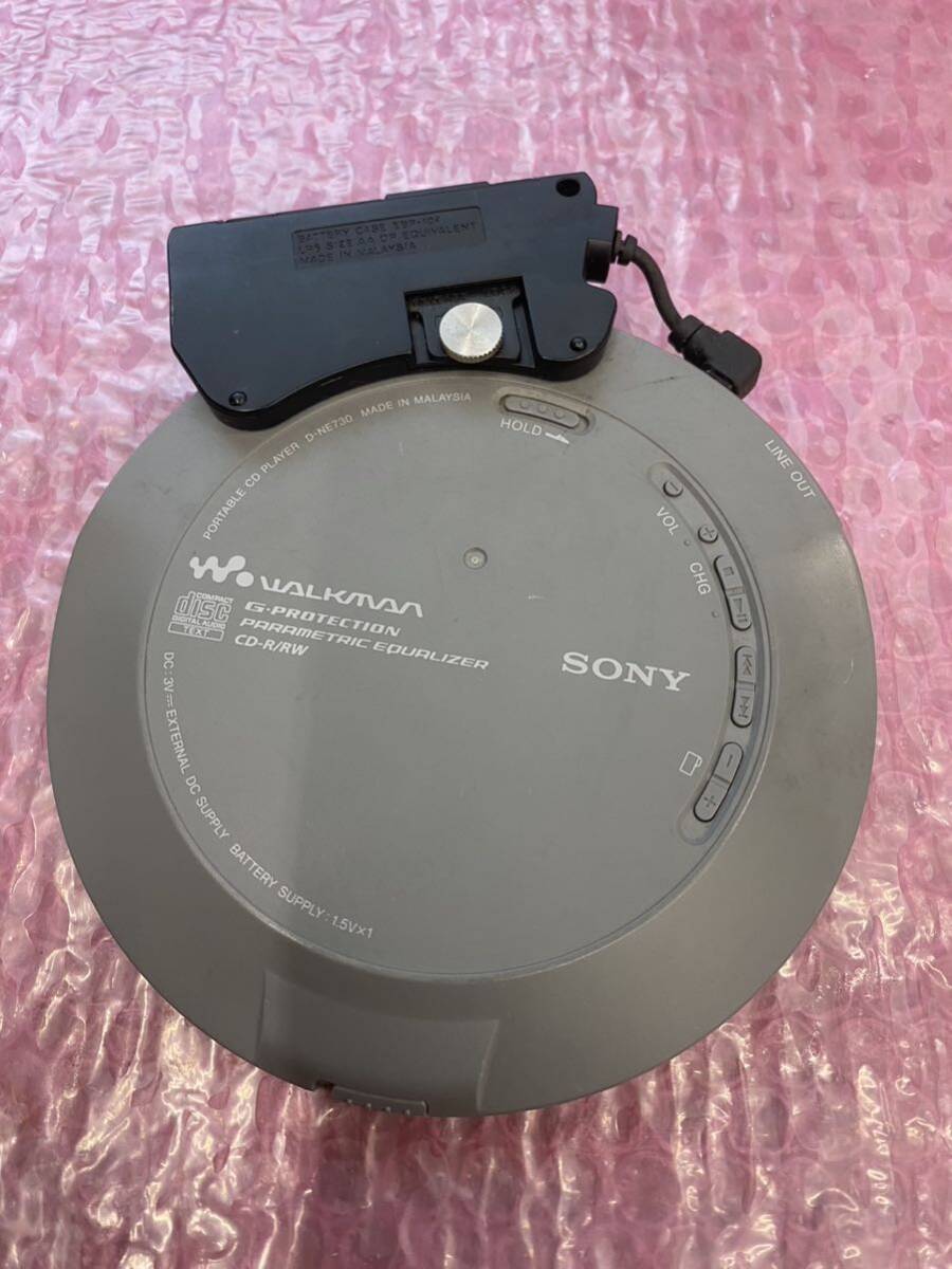SONY D-NE730 ソニー CDウォークマン WALKMAN CDプレーヤー MP3対応 中古現状品　動作簡単確認　(60s)_画像2