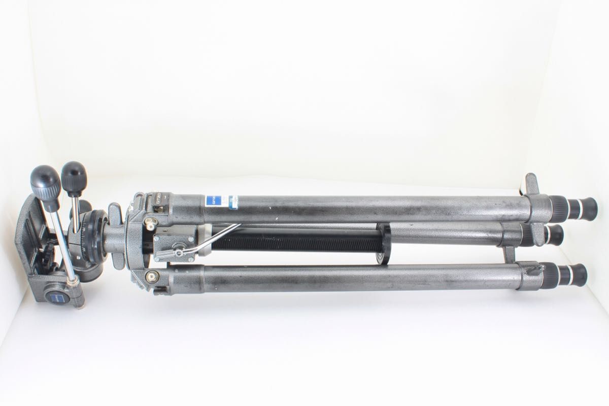 〓並品〓GITZOジッツオ 5型 3段 三脚 G1502 雲台G1570M @5562 〓並品〓GITZOジッツオ 5型 3段 三脚 G1502 雲台G1570M @5562