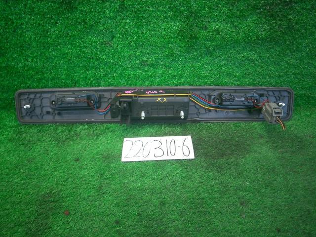  Volvo 70 series DBA-BB5254W [R gate open lever part ] V70 2.5T LE right handle including in a package un- possible prompt decision goods 