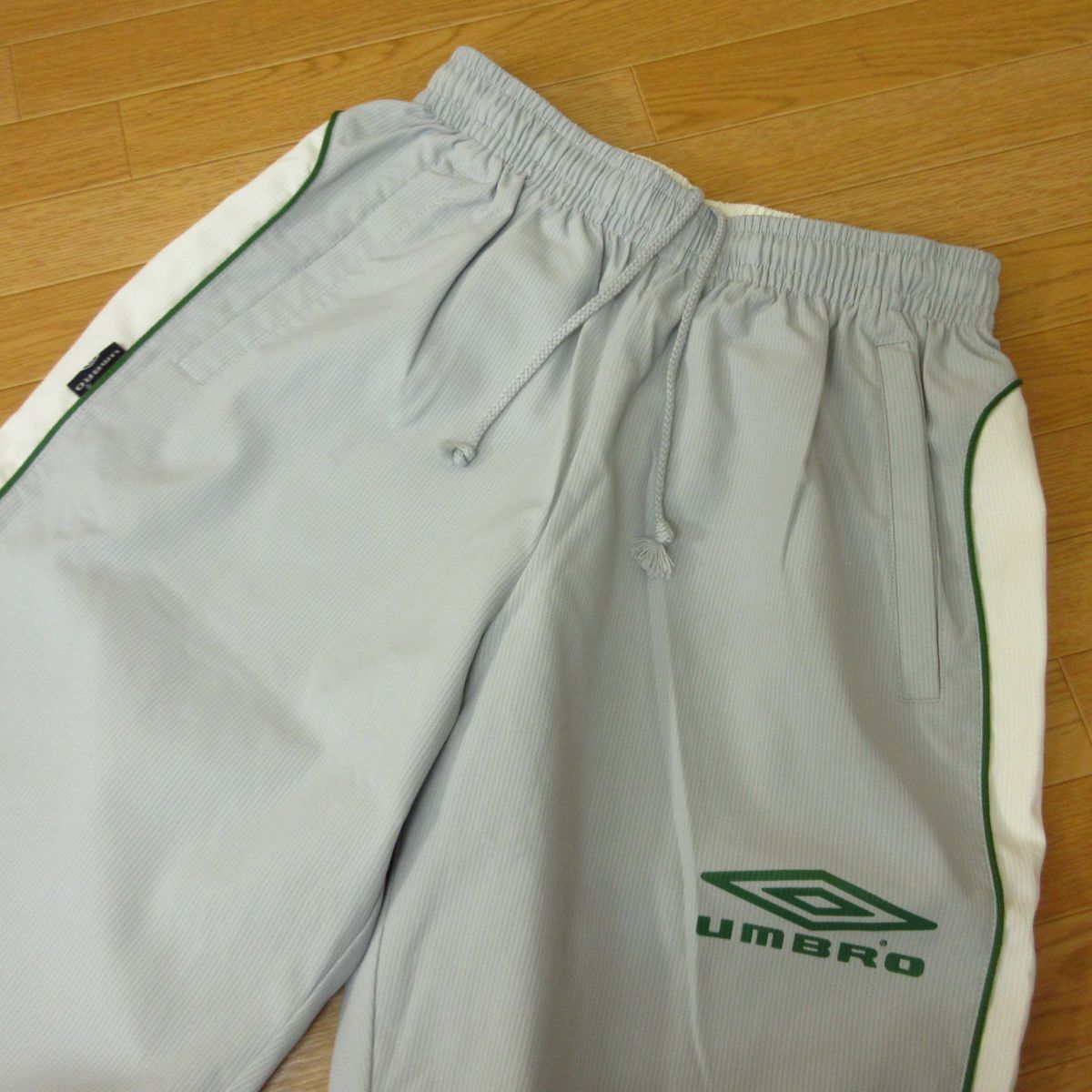 ◎使用少なめ！M 上下セット！UMBRO アンブロ◆ジャージ ウィンドブレーカー ジャケット&パンツ ユニフォーム◆メンズ 青xグレー◆B3981の画像8