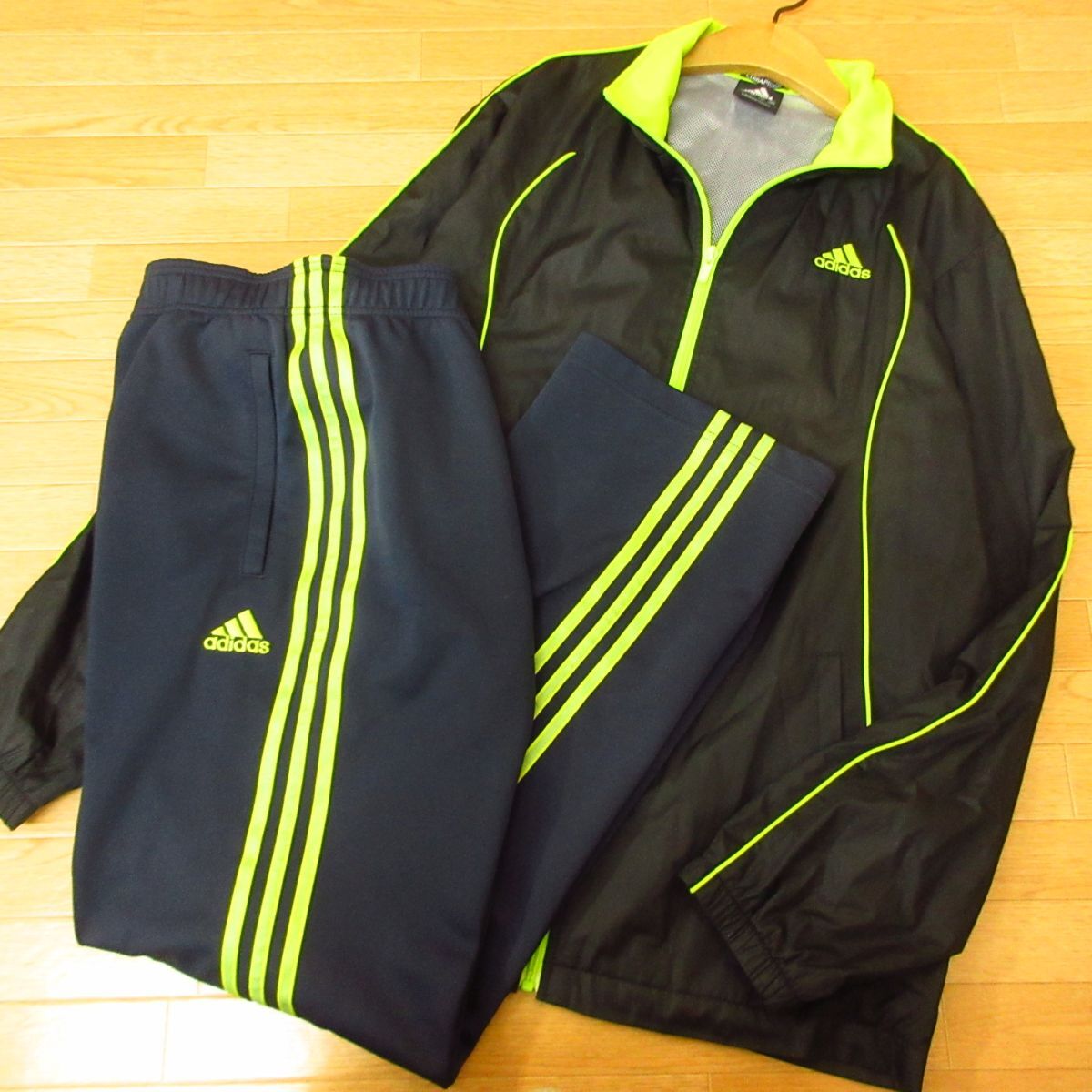 ◎adidas アディダス L 上下セット◆ウィンドジャケット&ジャージパンツ◆メンズ 黒x紺◆B3950の画像1