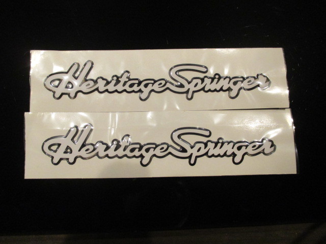 ハーレー FLSTS Heritage Springer ヘリテイジスプリンガー ポッティングウレタンデカール  2枚１セット ホワイト文字ブラック縁取りの画像2