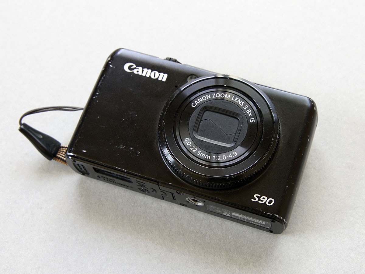 Canon PowerShot S90 動作確認 AF不良 バッテリー・充電器付属_画像2