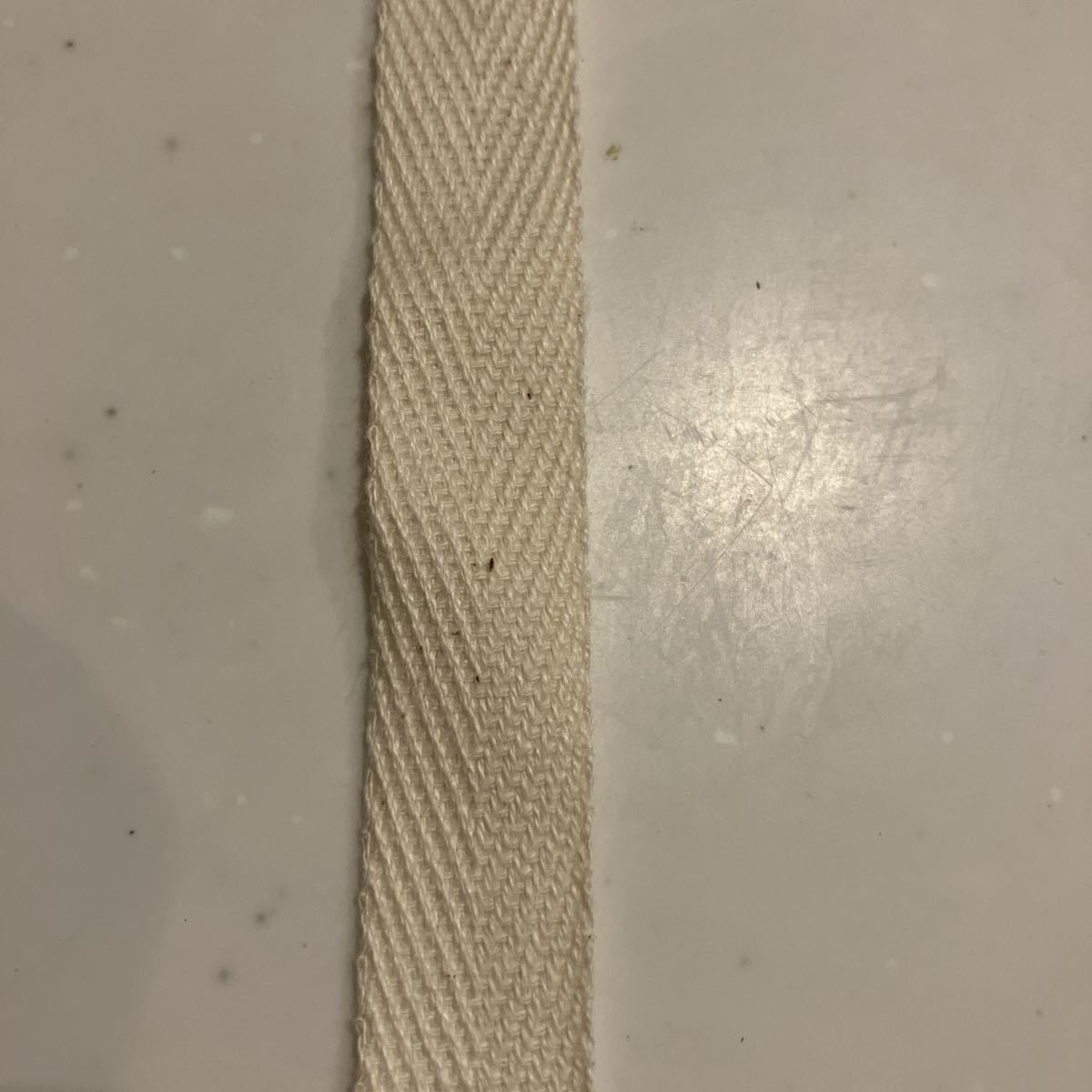綿テープ　生成り　0.5ミリ厚　15ミリ巾　30ｍ巻_画像2