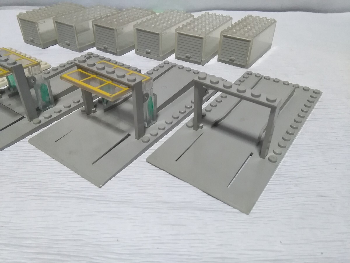 オールドレゴ カーポート 車庫 ミニカー用車庫ケース パーツ LEGO 大量まとめてセット の画像4