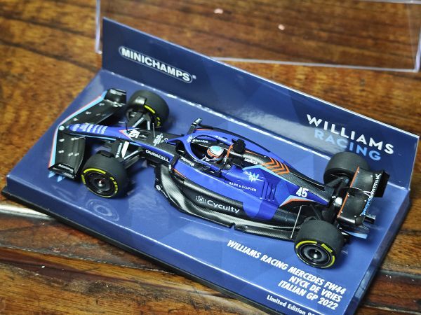 ウィリアムズ レーシング FW44 #45 N.デ・フリース 2022 イタリアGP 1/43 PMA 417221645の画像4