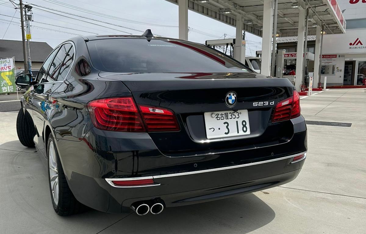 BMW 523D ラグジュアリーエディション ディーゼルツインターボ LDA-FW20 走行距離17,700km H26/8の画像3