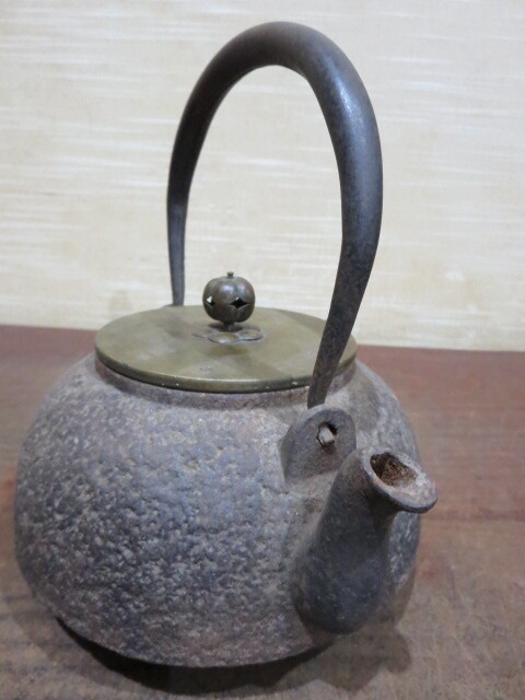 （古美術）　龍文堂の古い鉄瓶　　500_画像4