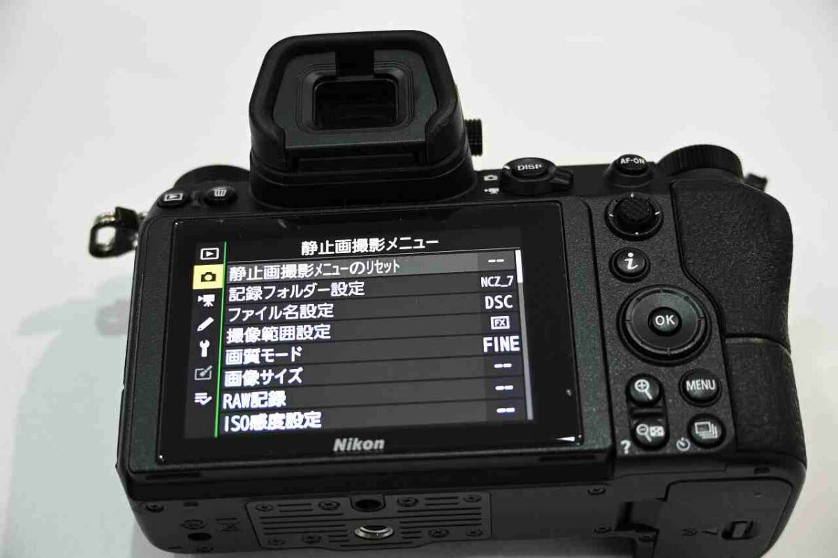 美品 Nikon Z7 ボディ ブラック シャッター回数1471回 箱付き 保証書付き グリップ付き XQDカード / ニコン Zマウント ミラーレスカメラの画像6