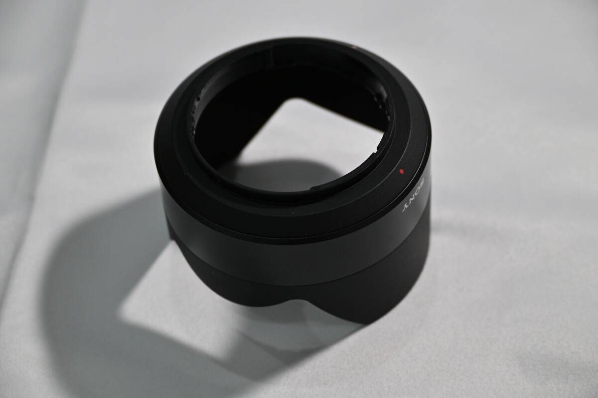 極美品 SONY Sonnar T* FE 55mm F1.8 ZA ツァイスレンズ SEL55F18Z 箱付き 保証書付き / ソニー Eマウント フルサイズ ZEISSの画像5