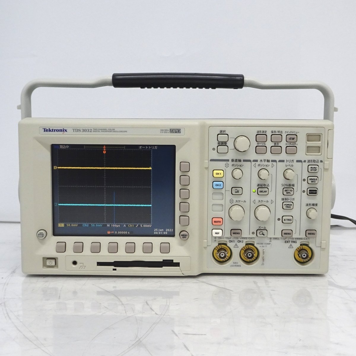 Tektronix TDS3032 300MHz・2.5GS/s 2chデジタルオシロスコープ（画面に縦線/筐体に割れ）【中古/未校正/計測可】#400282の画像1