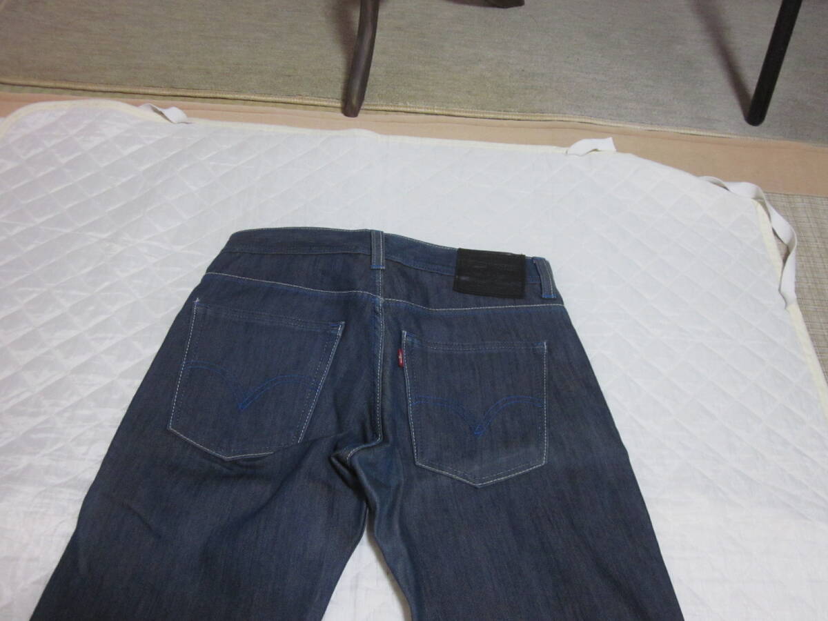 ☆☆☆【 新規出品 】LEVI'S リーバイス 511 SKINNY モデルデニム：ブルーステッチ：並行品：サイズ表示 31：送料無料の画像4