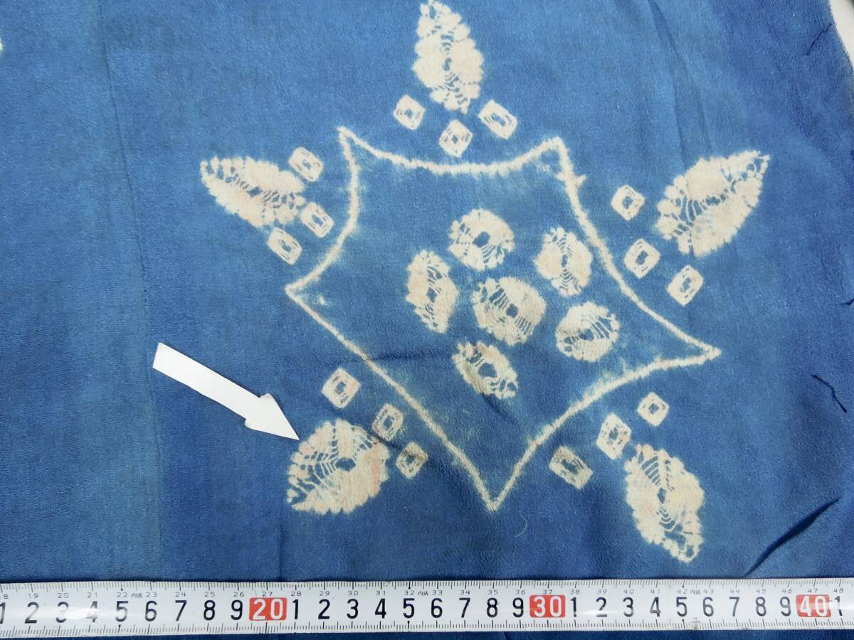 絹織物 古裂 古布 No160 時代裂 江戸縮緬 藍地に絞りの図 解き物 端切れ アンティーク リメイク パッチワーク   の画像5