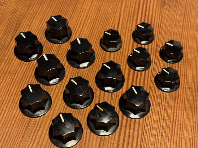 Fender Japan ジャズベース Knob ノブ つまみ 大10個 小5個 セット set ミリ規格 まとめて made in Japan 日本製の画像2