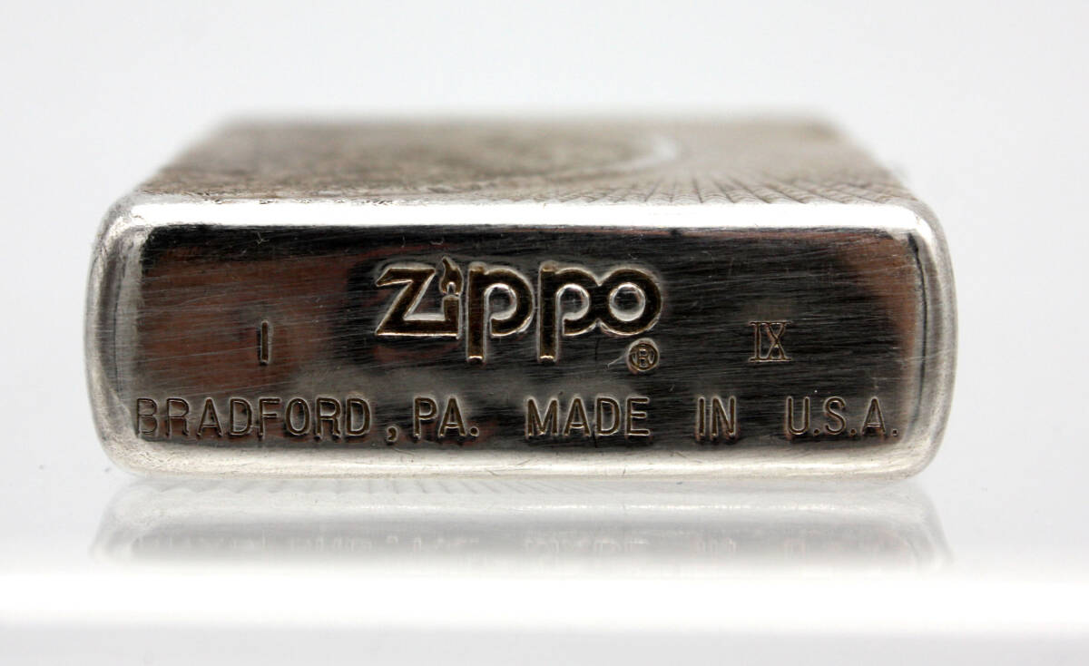 ◆90’S ZIPPO ジッポ 1993年製 WIND PROOF ダイヤカット 太陽 オイルライター シルバー ビンテージ_画像3