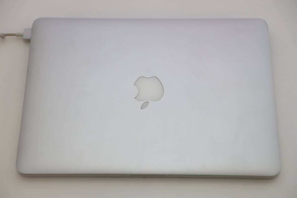 中古MacBook Pro Retina 13インチ Late 2013 MacOS Catalina / Corei5 2.4GHz / メモリ8GB / SSD128GB / ACアダプター付 / Retinaの画像3