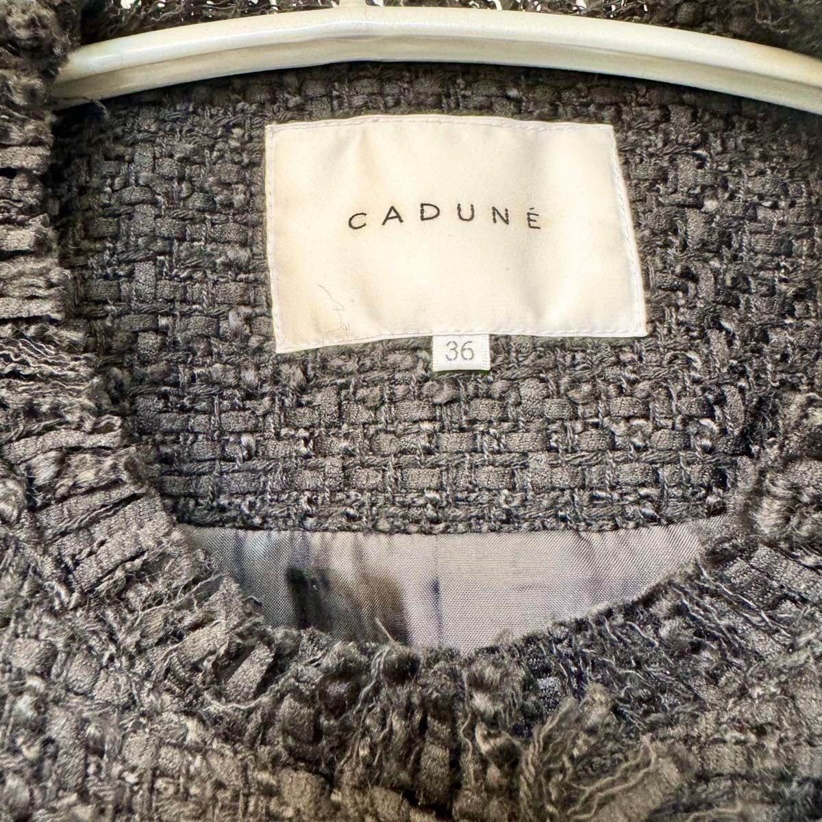 CADUNE ツイード ジレ 黒|Yahoo!フリマ(旧PayPayフリマ) CADUNE ツイード ジレ 黒|Yahoo!フリマ(旧PayPayフリマ)