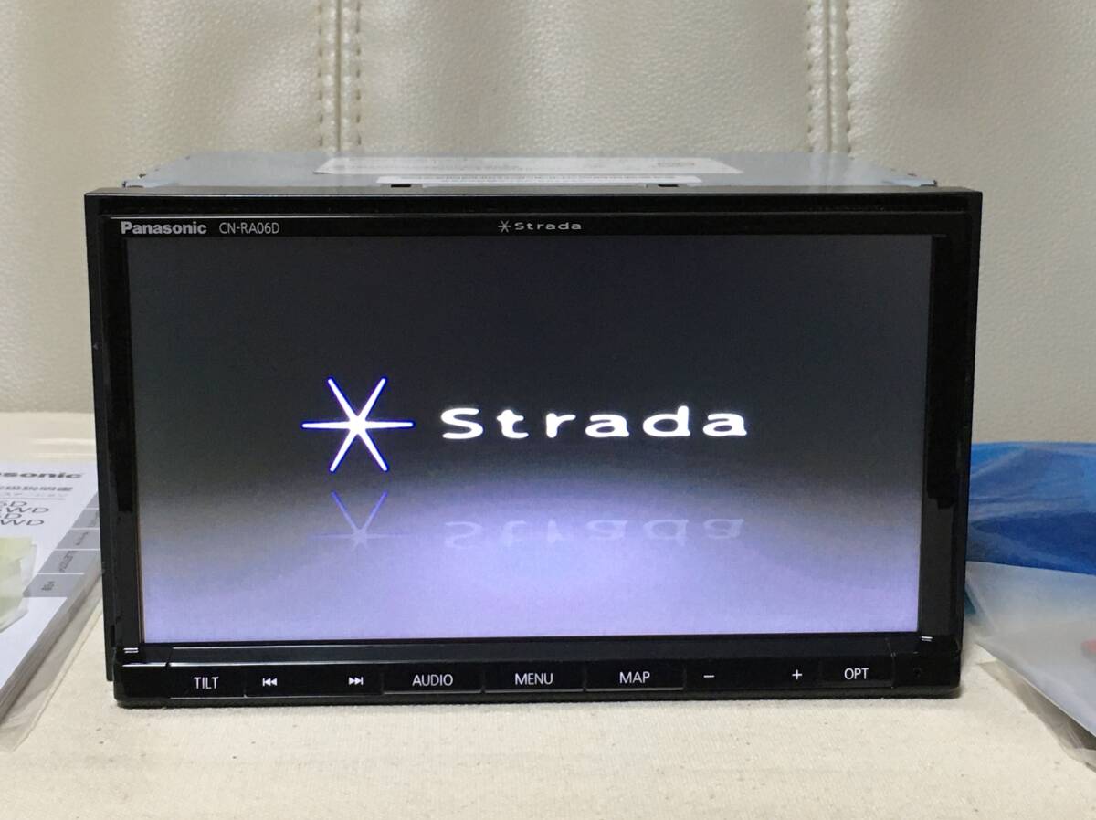 Strada CN-RA06D 送料無料 2020年度版 Bluetooth ハンズフリー フルセグ 地デジ DVD再生 SD/CD音楽 7V 2DIN 180mm ストラーダ Panasonic_画像1