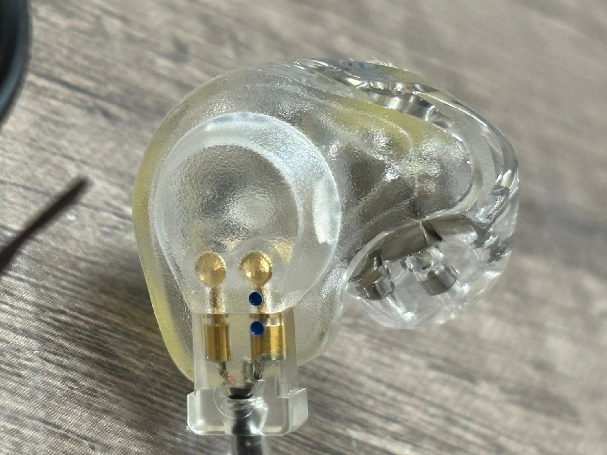 △380 中古品 オーディオ機器 イヤモニ FITEAR オーダー品 須山補聴器 ハードケース付きの画像6