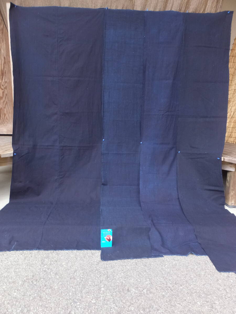 少しバラツキのある中厚藍木綿古布・長2幅繋ぎ＋長1幅もの3枚(5幅分)・最長のもの222㌢・総重690g・リメイク素材_画像1