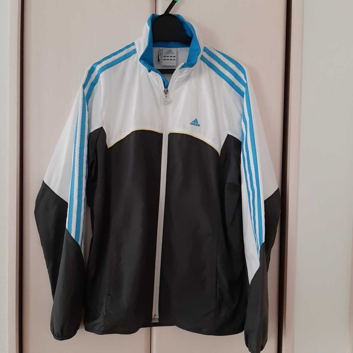 Lサイズ】アディダス adidas ナイロンジャケット ウィンド Lサイズ】アディダス adidas ナイロンジャケット ウィンド