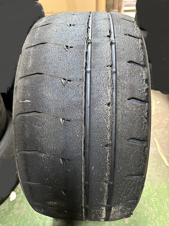 ブリヂストンタイヤ235/40R17 POTENZA RE-12D 中古4本の画像3