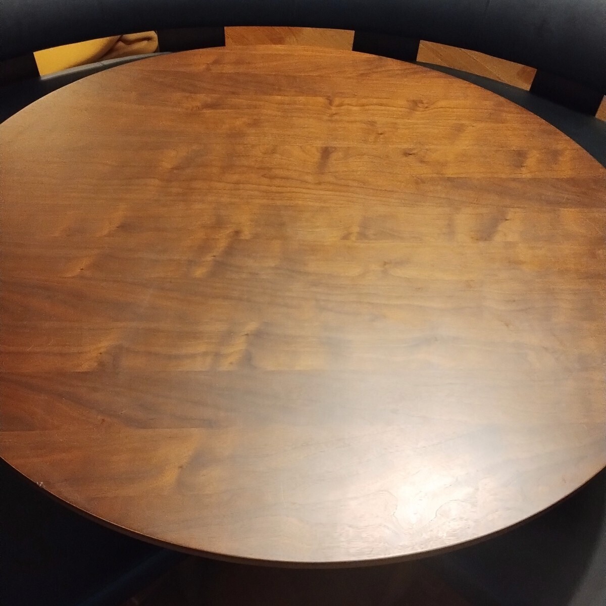 マナベインテリアハーツ ダイニングテーブルセット ラウンドソファー 4点セット 4人〜5人がけ ベンチソファー 円形 丸形 昇降テーブルの画像5