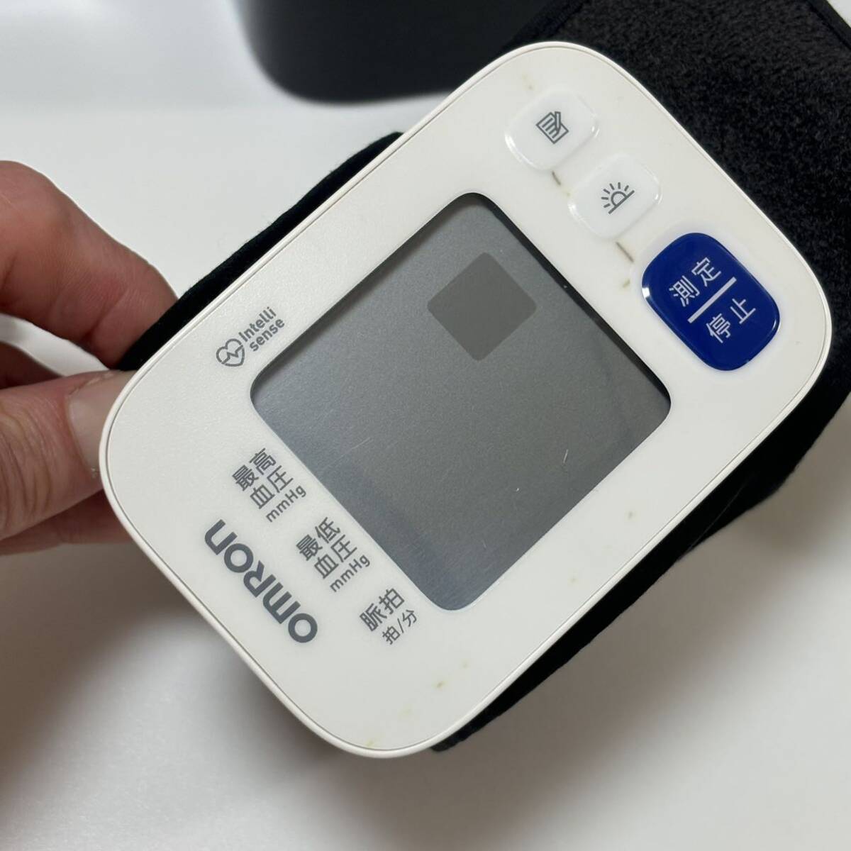 オムロン 血圧計2個セット　HEM-6183手首式血圧計/ HEM-7313 上腕式血圧計　自動血圧計 健康用品 _画像7