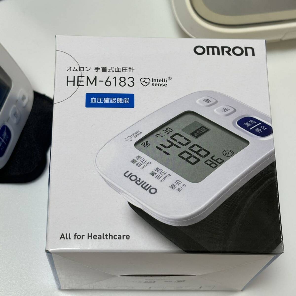 オムロン 血圧計2個セット　HEM-6183手首式血圧計/ HEM-7313 上腕式血圧計　自動血圧計 健康用品 _画像3