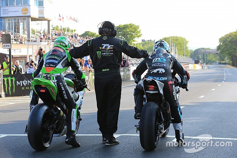 【TT Isle of Man】BSB マン島TTレース 37.7 Miles 黒 ソフトシェル ジャケット【L】 希少（検：YOSHIMURA Racing British Super Bike）_画像10