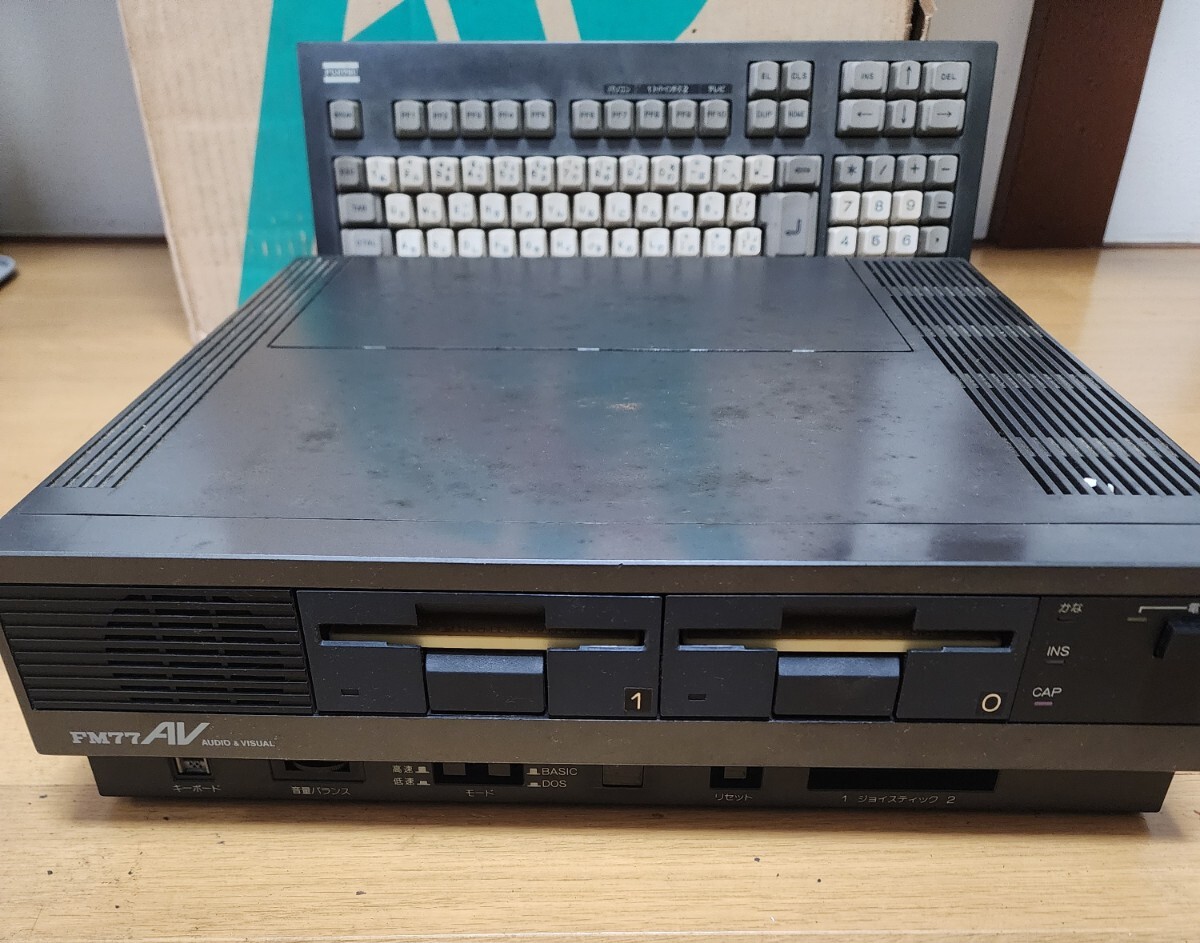 FUJITSU FM77AV-2 旧型PC 　現状品_画像2