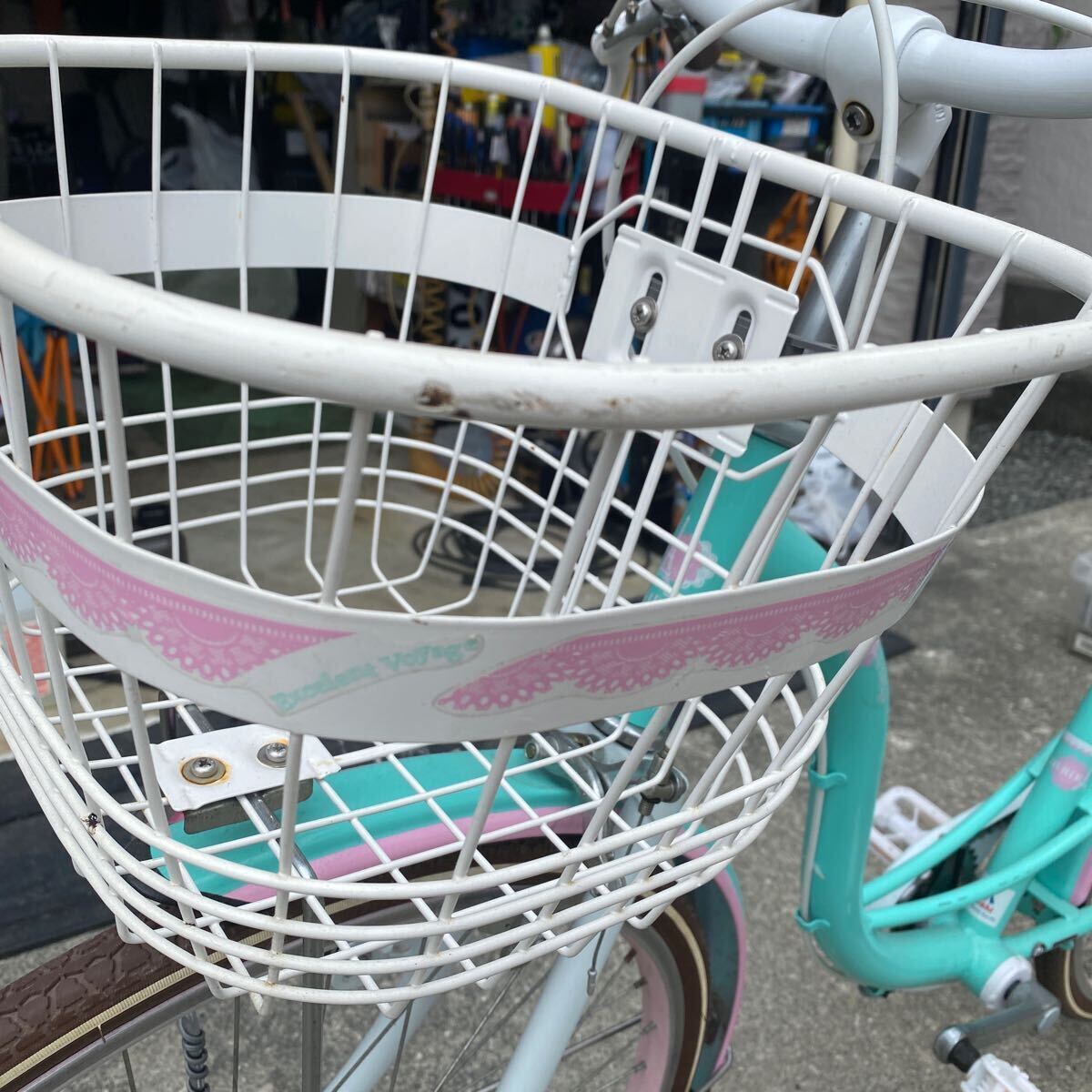 24インチ　子供用　女の子　自転車　引取り限定！　発送しません。　静岡県東部　車庫保管　極美品です。　LEDオートライト_画像10