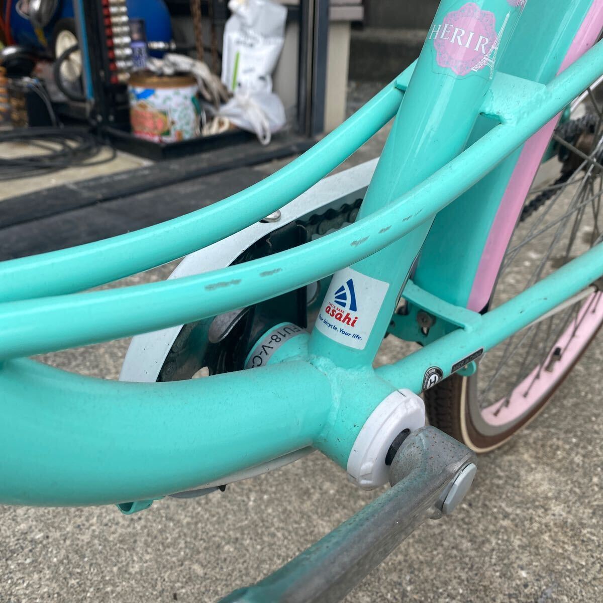 24インチ　子供用　女の子　自転車　引取り限定！　発送しません。　静岡県東部　車庫保管　極美品です。　LEDオートライト_画像9