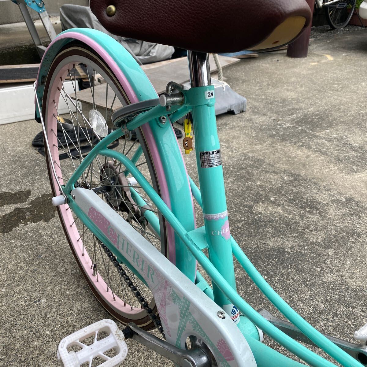 24インチ　子供用　女の子　自転車　引取り限定！　発送しません。　静岡県東部　車庫保管　極美品です。　LEDオートライト_画像2