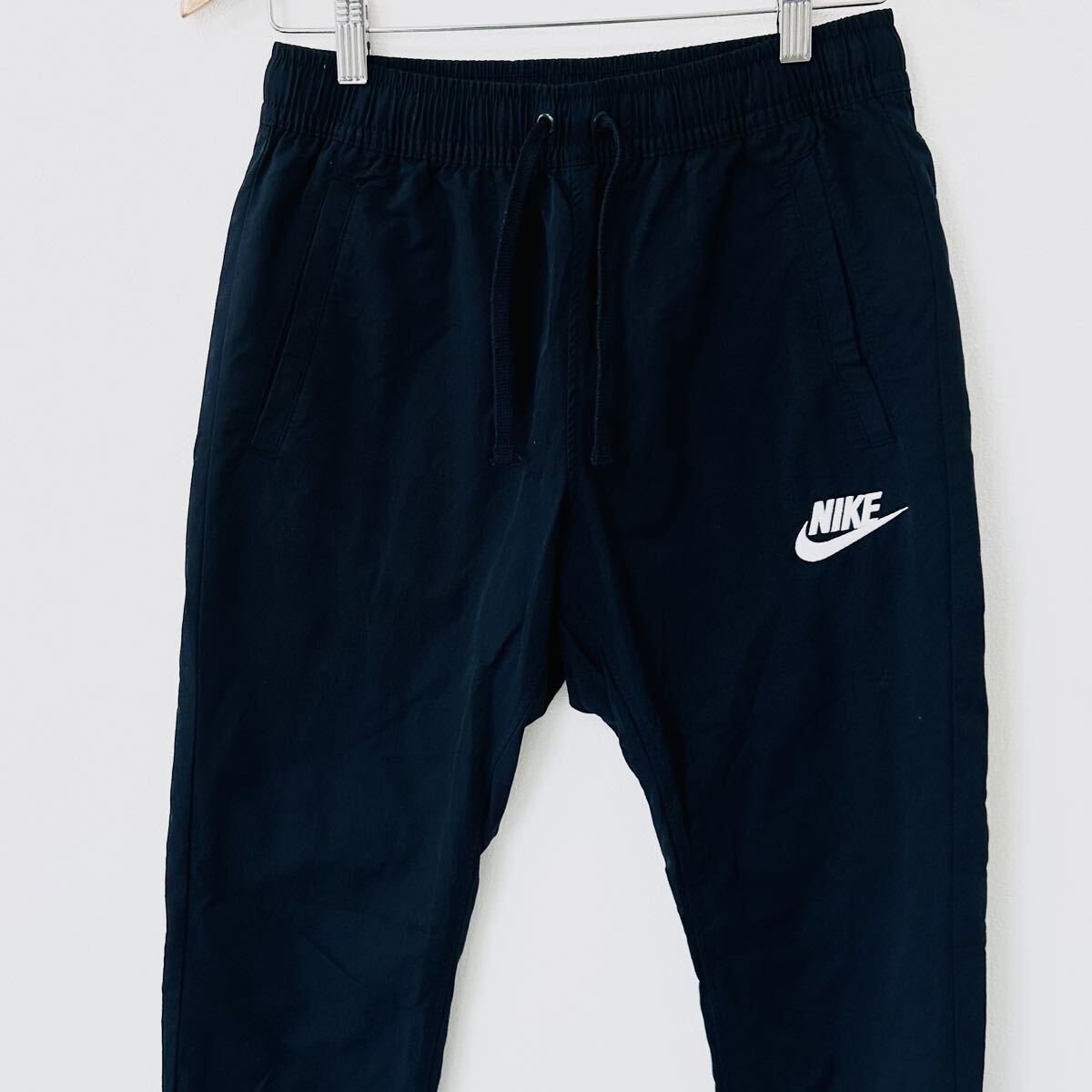 H7444ii NIKE(ナイキ) トレーニングパンツ スポーツウェア パンツ ウエストゴム ジョガーパンツ ネイビー系 サイズM 刺繍の画像3