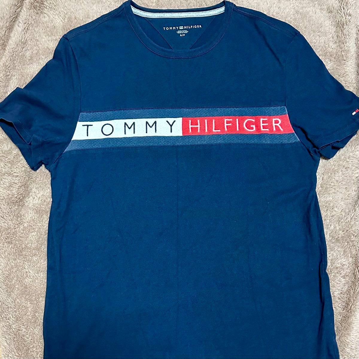 【美品♪】TOMMY HILFIGER メンズ 半袖Tシャツ Sサイズ 紺色 ネイビー Uネック 古着 お洒落 