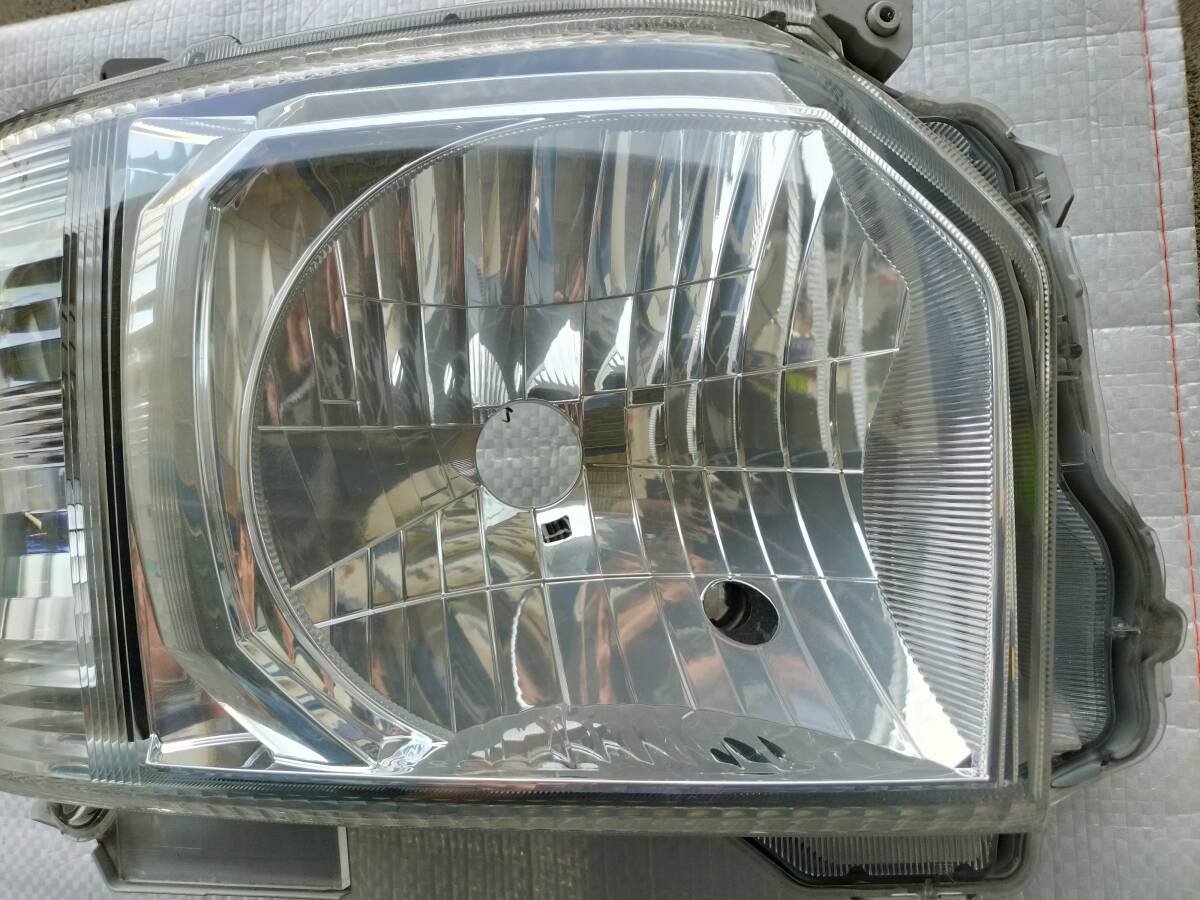 トヨタ HIACE/ハイエース H200 後期 右ライト/右ヘッドライト ハロゲン 純正 標準ボディ用 KOITO 26-131【71】_画像3