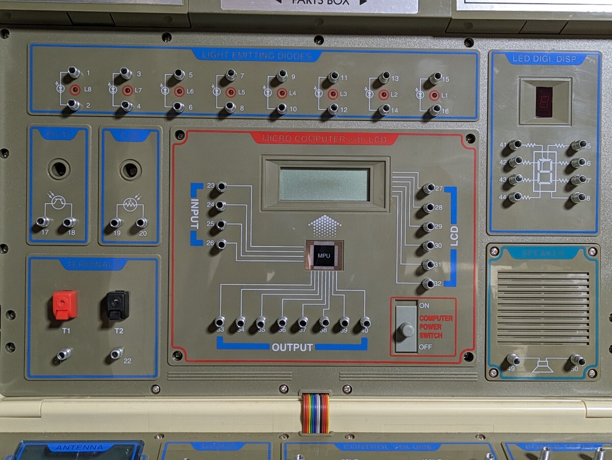 【本体のみ 通電OK 動作未確認】KAKEN 500 IN ONE 電子回路玩具 電子科学実験室 電子実験室 500 IN ONE ブレッドボード_画像3