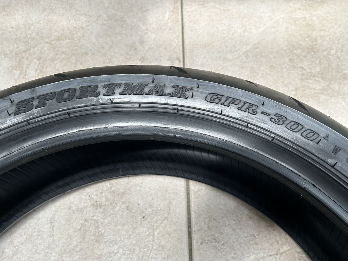 【送料込】ダンロップ スポーツマックス DUNLOP SPORTSMAX GPR-300 160/60ZR17（69W）_画像2