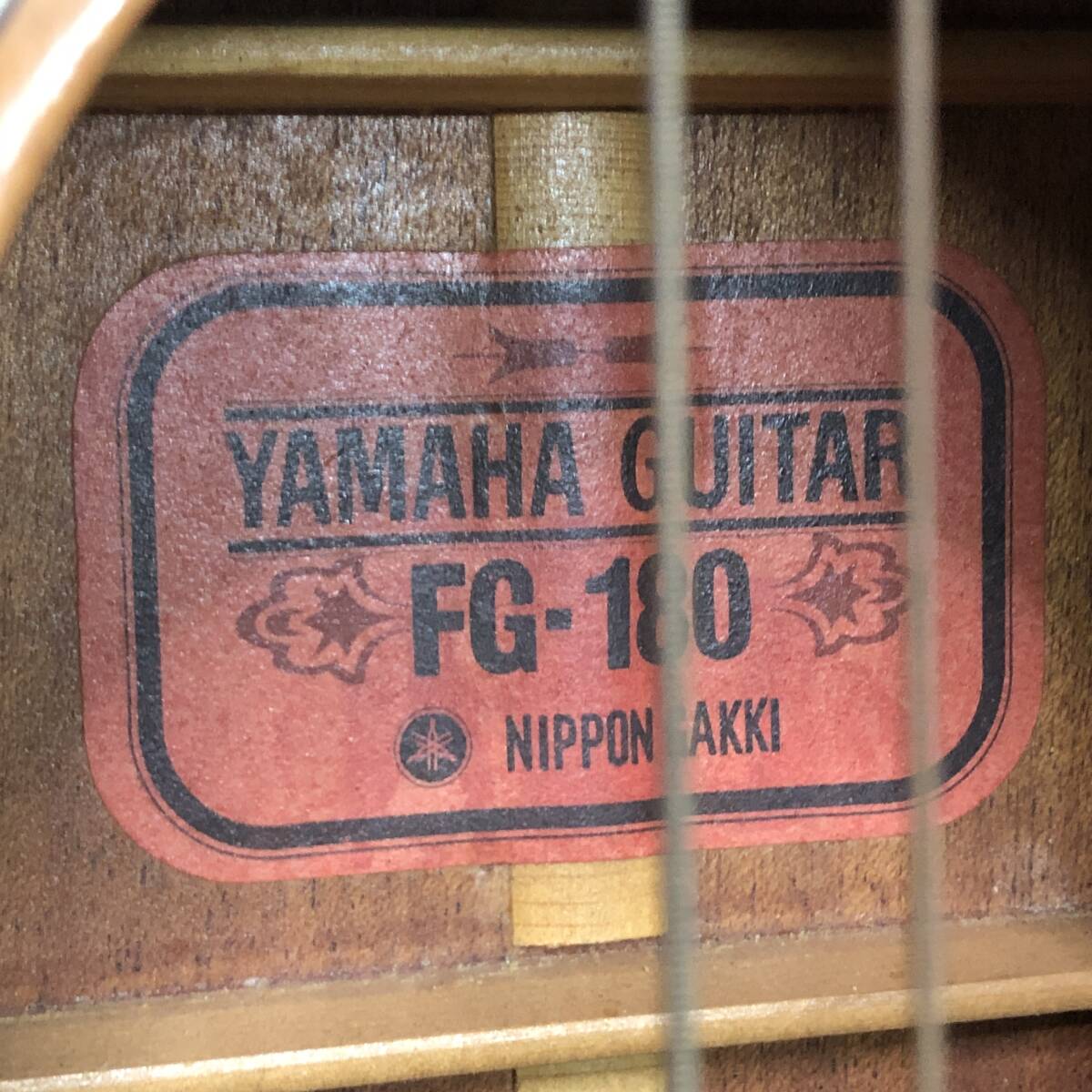 【YAMAHA FG-180 赤ラベル アコースティックギター】の画像2