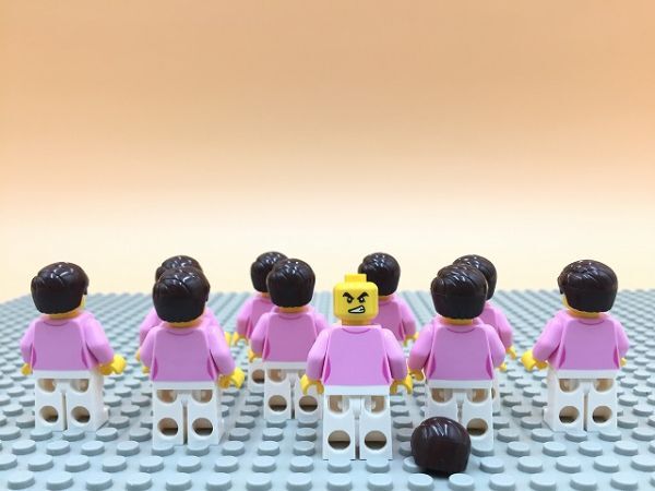 U5　レゴ　ミニフィグ　七三分けヘアー・ピンクシャツ　10個セット　新品未使用　LEGO社純正品_画像2