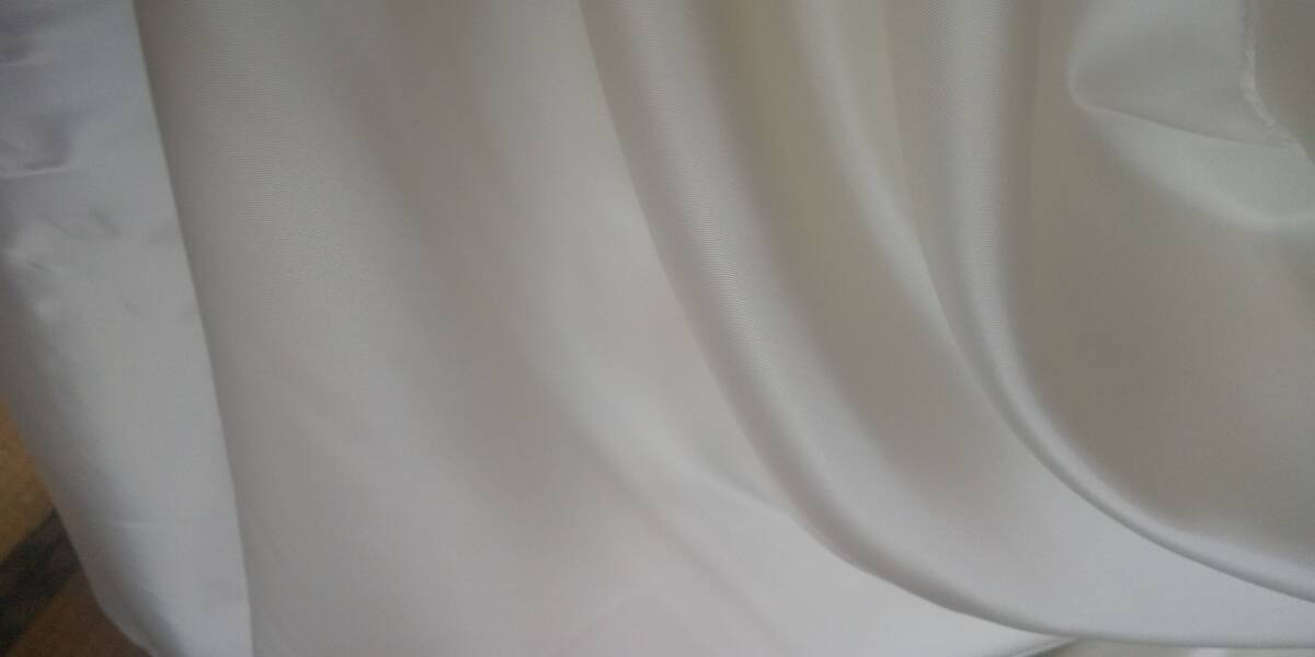 綿サテン（クリーム系）巾１１０ｃｍ　長さ５ｍ　やや厚地　即決￥1000_画像4