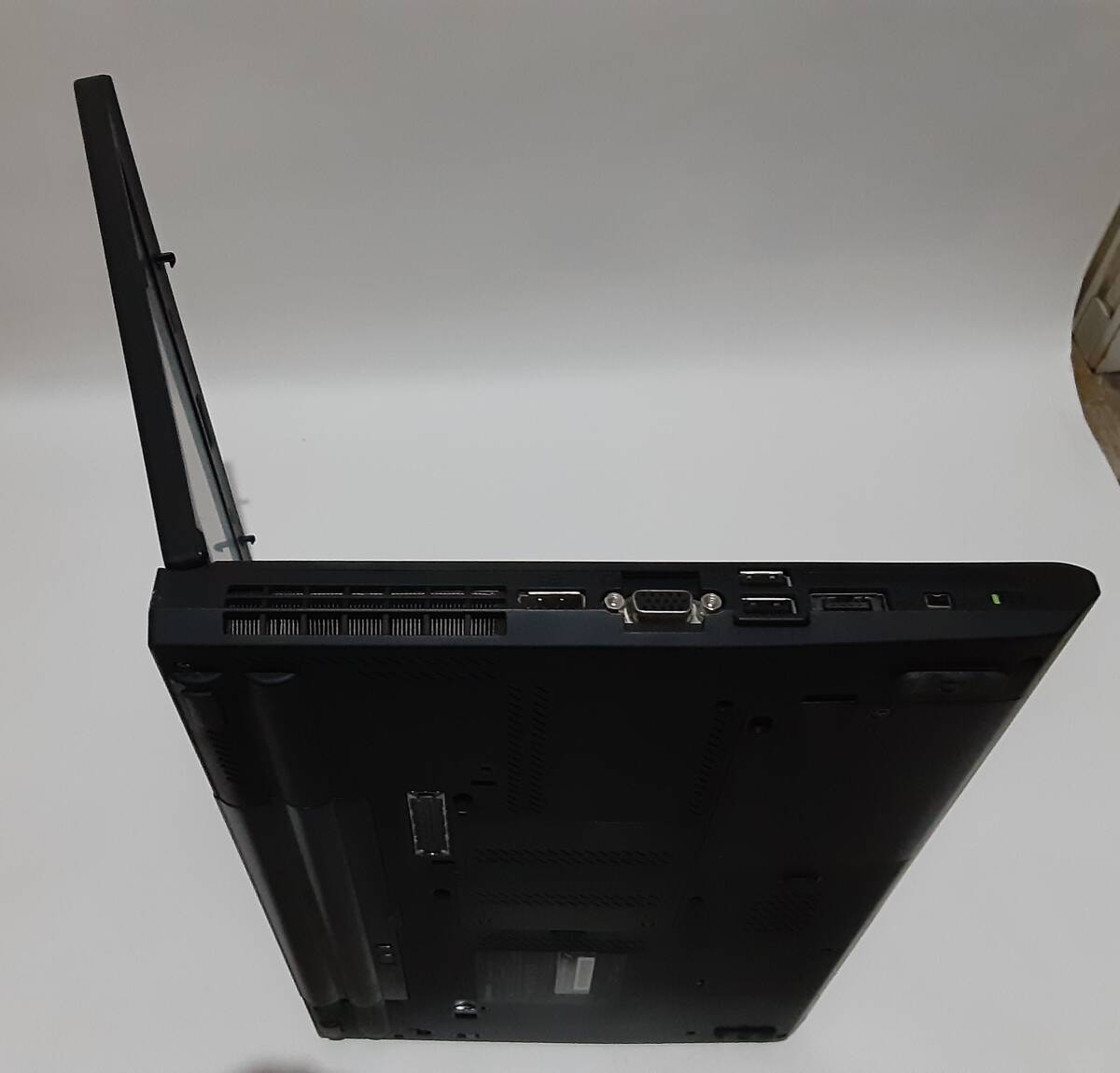 №2 レノボ LENOVO ThinkPad T510i / Intel Core i3-330M / 4GB / HDD 320GB_画像2