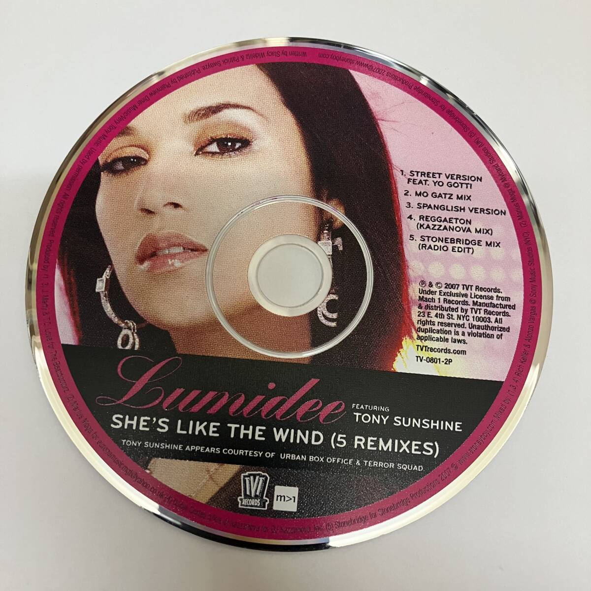 裸23 HIPHOP,R&B LUMIDEE - SHE'S LIKE THE WIND (5 REMIXES) シングル CD 中古品_画像1