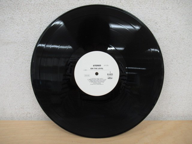 K1271 LPレコード「【見本盤】STATUS QUO/ステイタス・クォー ON THE LEVEL」帯付 RJ-6033の画像4