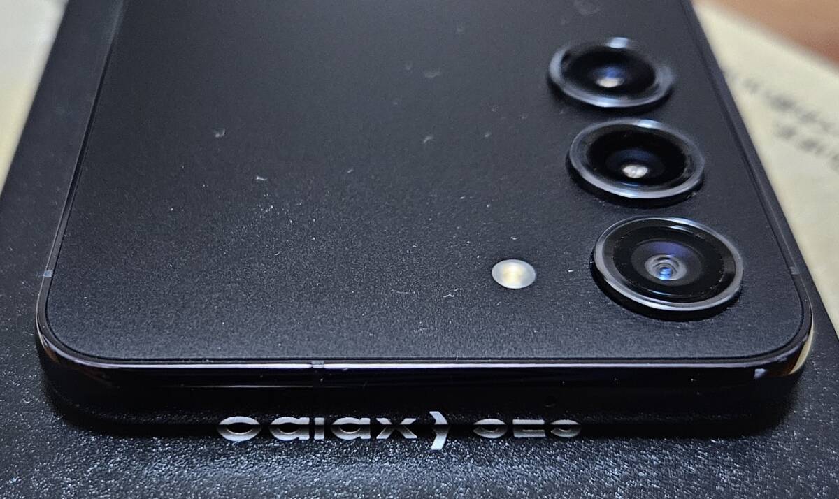 [ прекрасный товар ]Samsung Galaxy S23 SM-S911C( Rakuten SIM свободный ) Phantom черный & PITAKA MagEZ Case3 & SPIGEN защита стекло 1 листов 