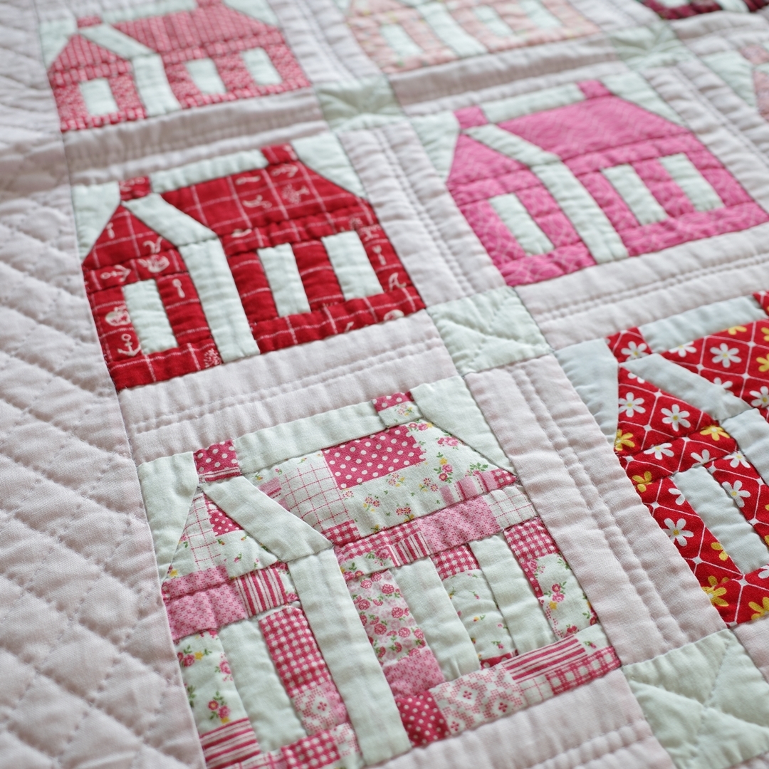 * hand made patchwork quilt * house * pink * tapestry * interior * Sakura 