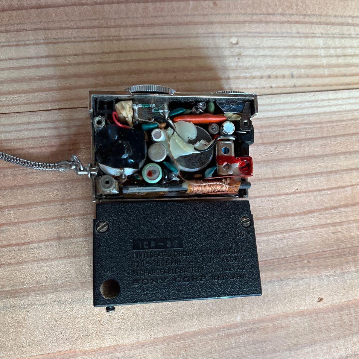SONY ICR-90( junk )/ display .! ultimate small radio retro miniature collection 